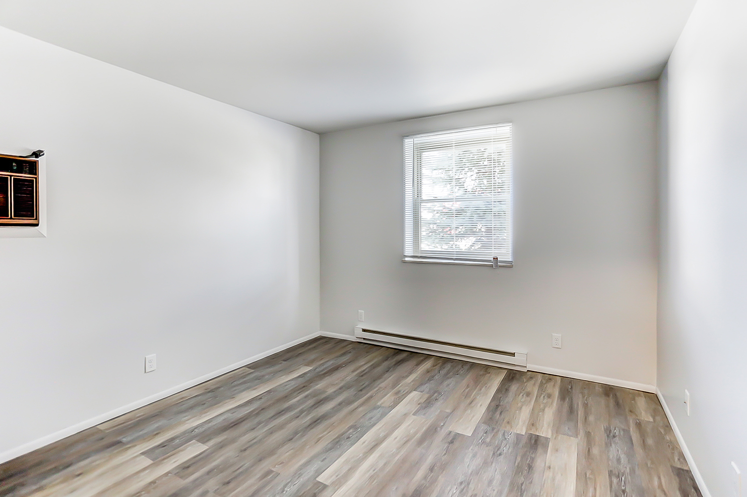 140 Jameson Ave - 102